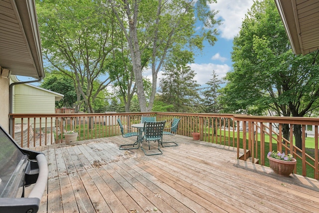 1852 13th Ave W, Shakopee, MN 55379 - wooden deck with outdoor dining space