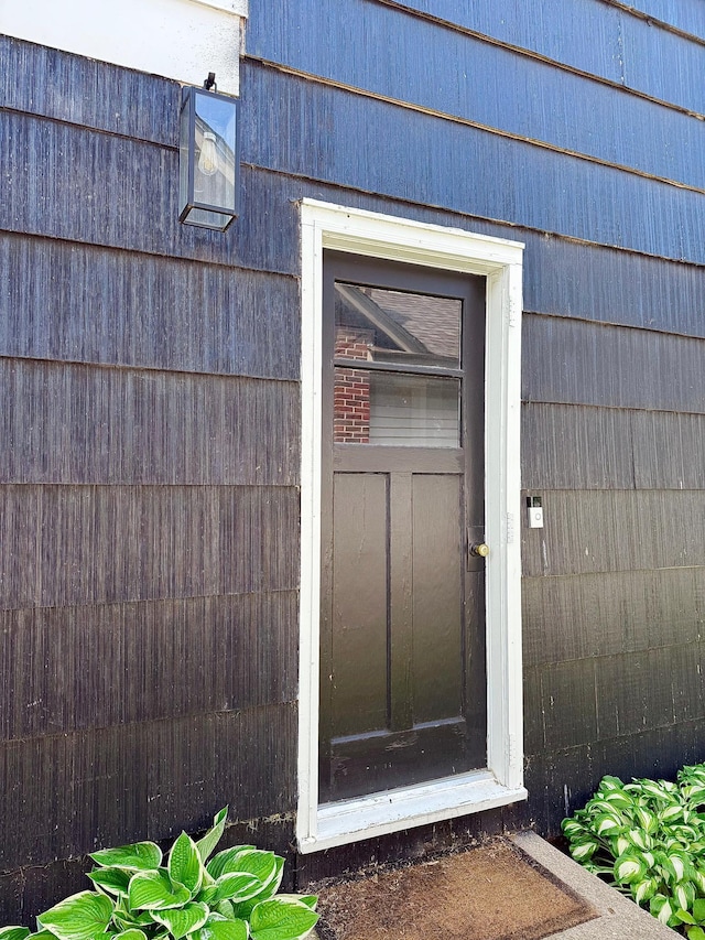 310 Saint Paul Ave S, Thief River Falls, MN 56701 - view of entrance to property