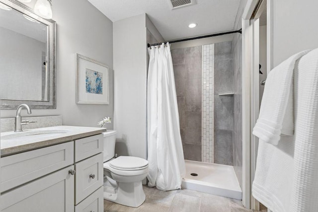 320 Ford Rd Unit 3, Saint Louis Park, MN 55426 - bathroom with vanity and a tile shower