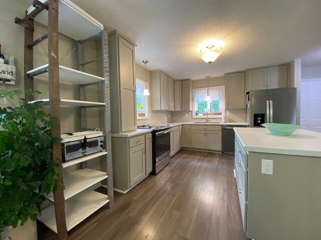 3771 County Line Rd, Moose Lake Twp, MN 55783 - kitchen with appliances with stainless steel finishes, a sink, gray cabinets, and a textured ceiling
