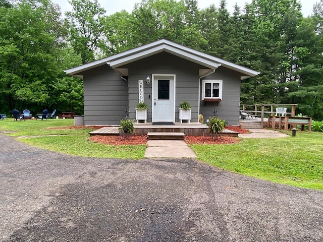 3771 County Line Rd, Moose Lake Twp, MN 55783 - view of front of house with a front yard