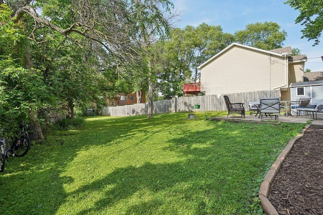 1524 Arlington Ave E, Saint Paul, MN 55106 - view of yard featuring a patio area