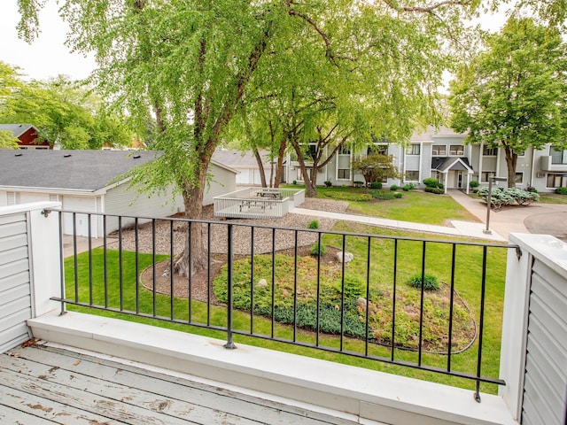 4010 52nd St Unit 204, Minneapolis, MN 55417 - wooden terrace featuring a residential view