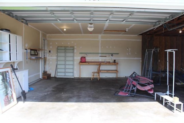 1027 Taft St S, Cambridge, MN 55008 - view of garage