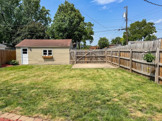 1759 Arlington Ave E, Saint Paul, MN 55106 - view of yard featuring a patio area