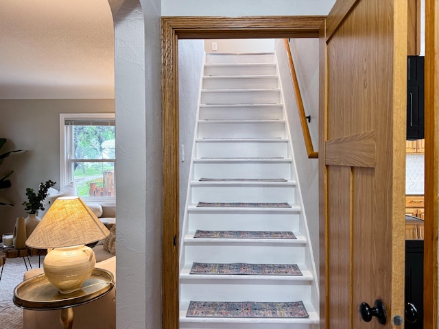 1759 Arlington Ave E, Saint Paul, MN 55106 - view of stairs