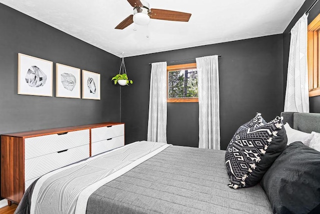 315 Pleasant View Rd, Duluth, MN 55803 - bedroom featuring a ceiling fan