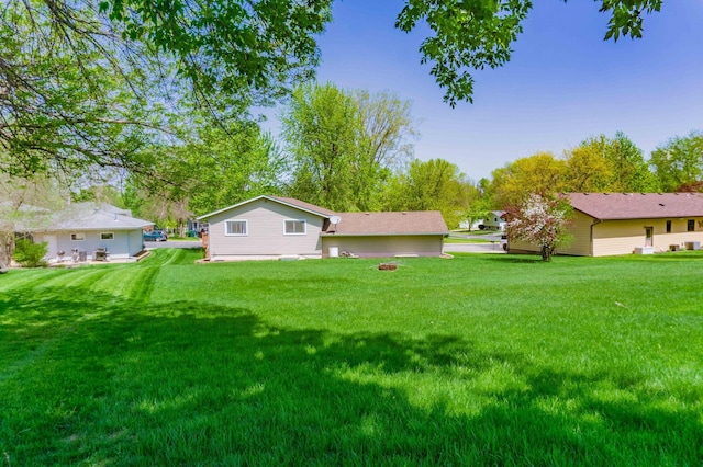 319 Casper Cir, Norwood Young America, MN 55368 - view of grassy yard