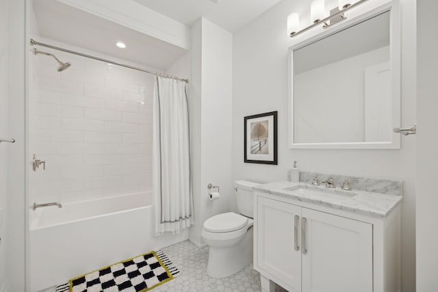 1111 River Pkwy Unit 26C, Minneapolis, MN 55415 - bathroom featuring toilet, vanity, and shower / bath combination with curtain