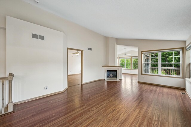 164 Wedgewood Dr, Mahtomedi, MN 55115 - photo 4