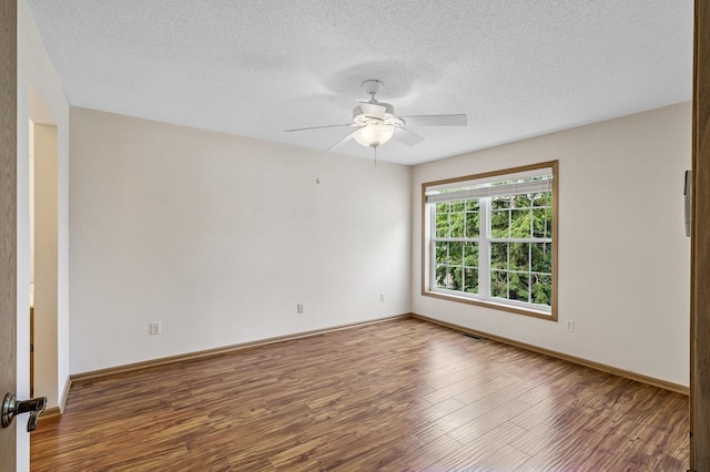 164 Wedgewood Dr, Mahtomedi, MN 55115 - photo 8