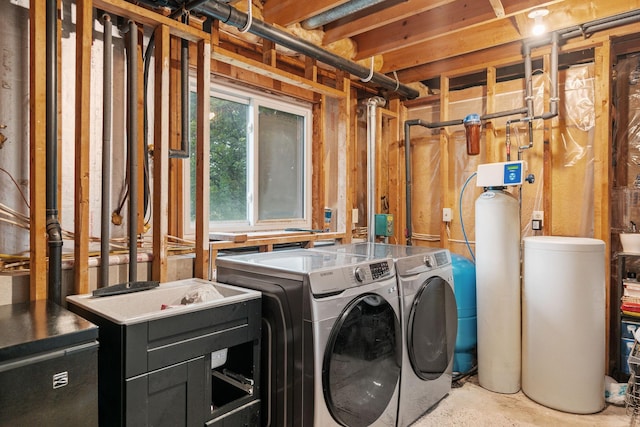 20195 Harrow Ave Way N, Forest Lake, MN 55025 - washroom with washing machine and clothes dryer