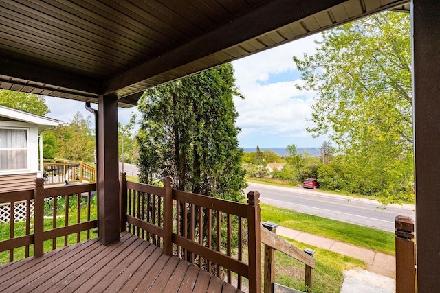627 Skyline Pkwy, Duluth, MN 55805 - view of wooden terrace
