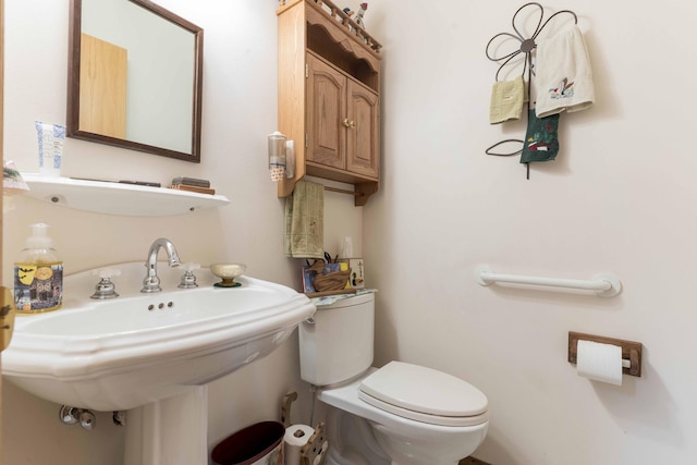 17159 Stalker Lake Rd, Battle Lake, MN 56515 - bathroom featuring toilet and a sink