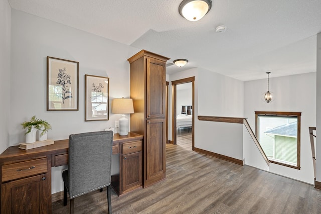 1840 Old Mill Ct, Centerville, MN 55038 - office space with wood finished floors and a textured ceiling