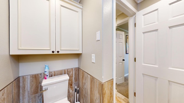 27096 Little Floyd Lake Rd Unit 2, Detroit Twp, MN 56501 - bathroom with toilet