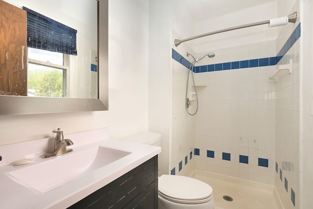 1158 Rockstone Ln, New Brighton, MN 55112 - full bath with toilet, tiled shower, and vanity