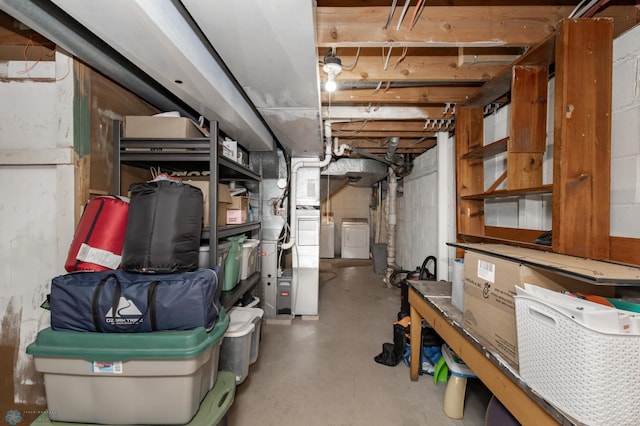 1633 1st St N, Fargo, ND 58102 - unfinished basement featuring washer / clothes dryer