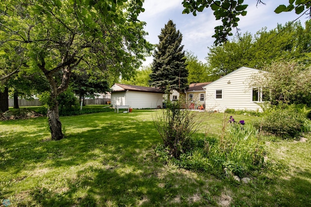 1633 1st St N, Fargo, ND 58102 - view of yard