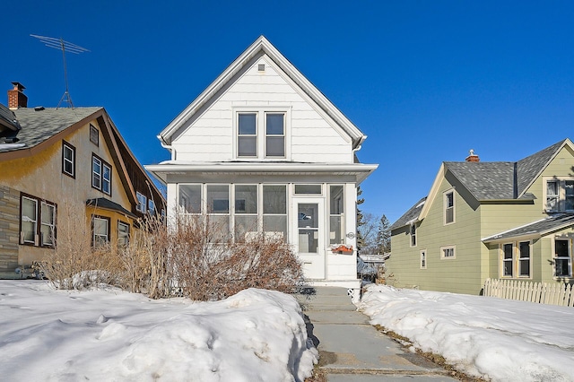 1009 Magnolia Ave E, Saint Paul, MN 55106 - view of front facade with a sunroom
