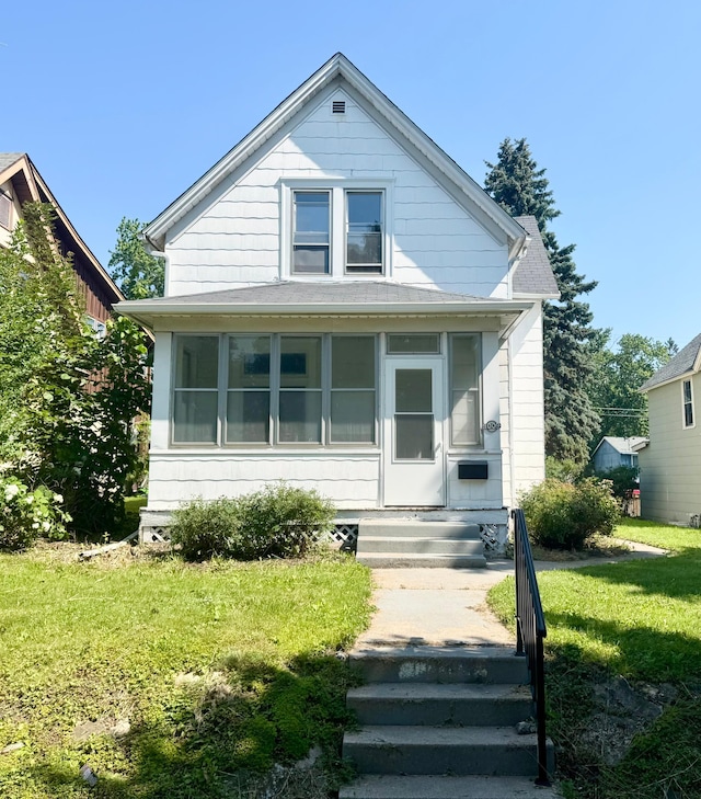 1009 Magnolia Ave E, Saint Paul, MN 55106 - photo 1