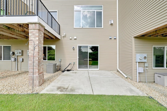 14246 Wilds Dr NW, Prior Lake, MN 55372 - rear view of property featuring a patio area