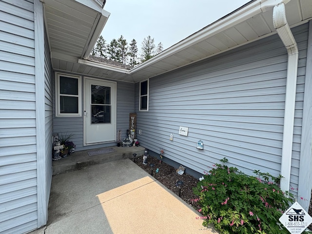 505 Lindquist St W, Onamia, MN 56359 - entrance to property with a patio area
