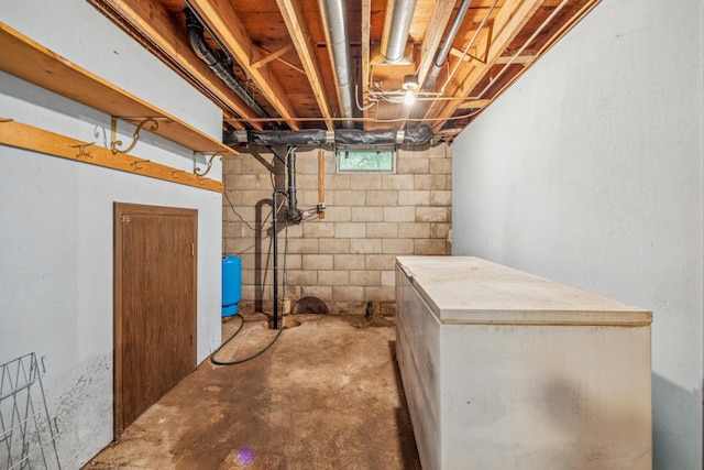 4399 124th Ave, Clear Lake, MN 55319 - below grade area with a water pressure tank