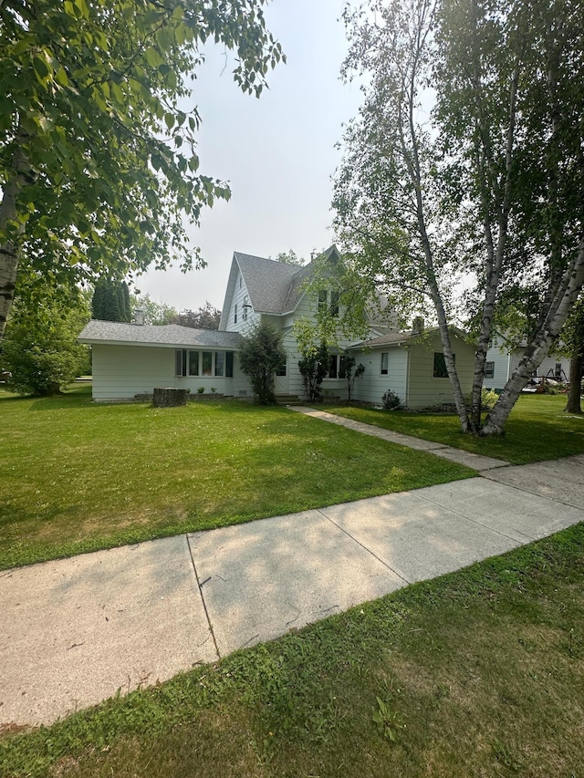 406 Roberts Ave NE, Warroad, MN 56763 - photo 2