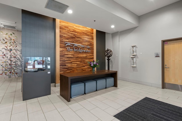 215 10th Ave S Unit 730, Minneapolis, MN 55415 - reception area featuring recessed lighting