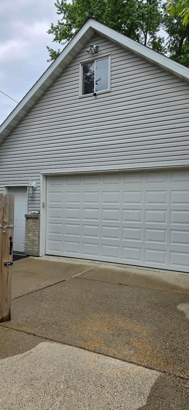 526 Mound St, Owatonna, MN 55060 - view of garage