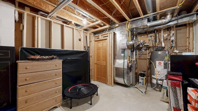 4374 Shetland Pl NW, Rochester, MN 55901 - unfinished below grade area featuring water heater