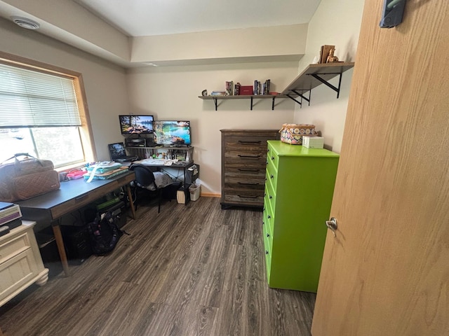 420 14th St, Brainerd, MN 56401 - home office featuring dark wood-style floors