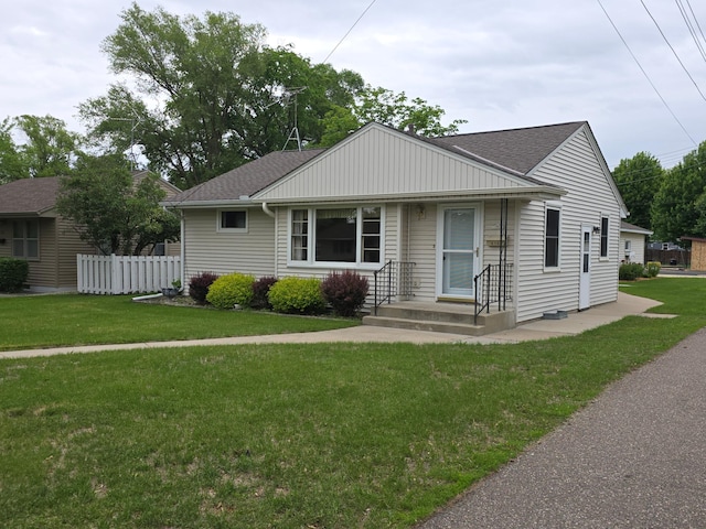 415 9th St N, Cannon Falls, MN 55009 - bungalow-style home with a shingled roof