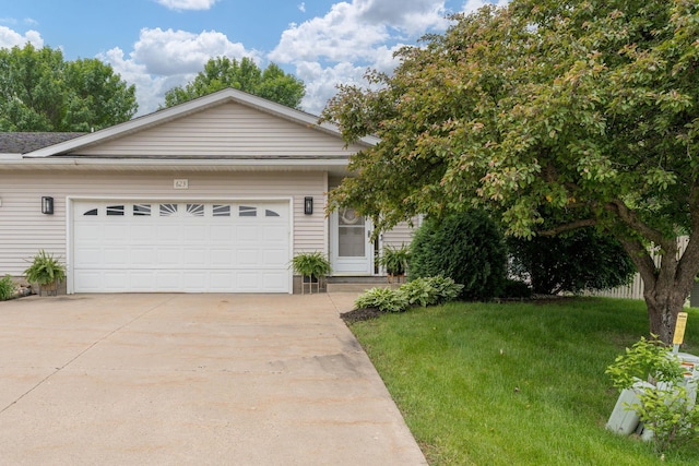 623 Rolling Hills Dr, Le Center, MN 56057 - photo 1