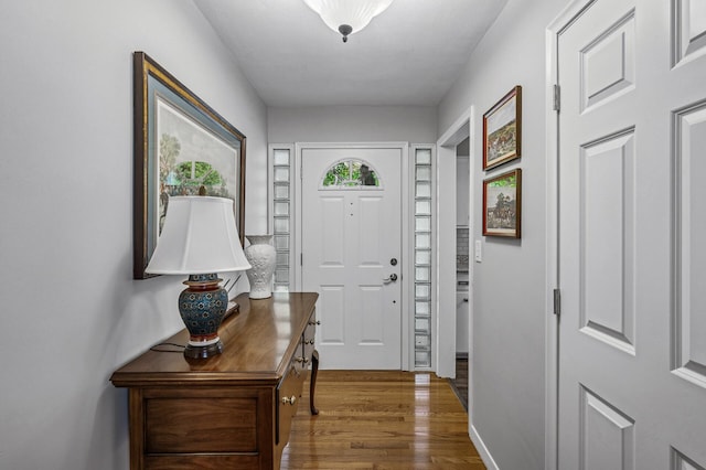 611 Sumter Ave S, Golden Valley, MN 55426 - foyer featuring wood finished floors and baseboards