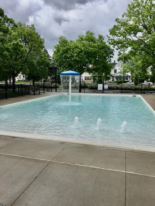 1311 Monroe St NE, Minneapolis, MN 55413 - view of pool