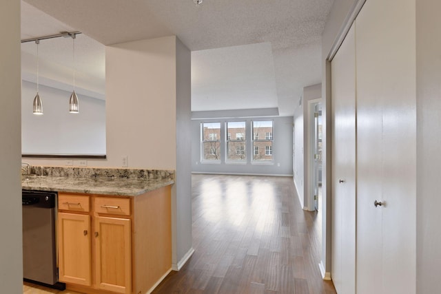 560 2nd St Unit 302, Minneapolis, MN 55401 - hall featuring wood finished floors and baseboards