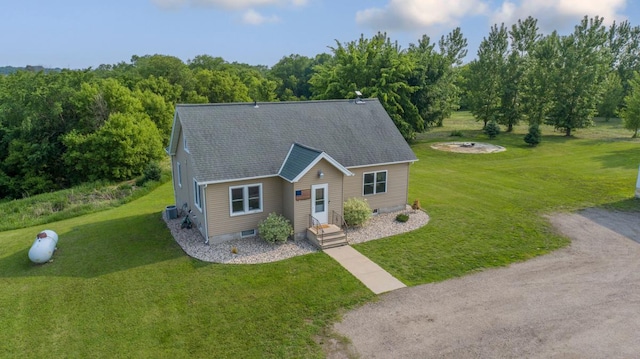 28145 State Highway 112, Le Sueur, MN 56058 - view of front facade featuring a front yard and central AC