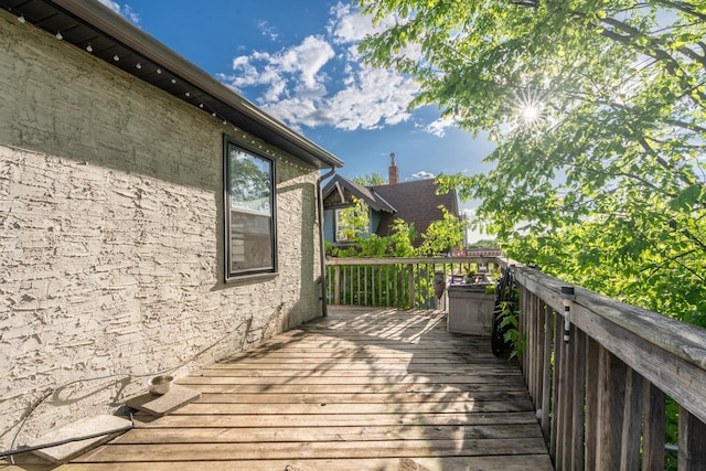 687 Jenks Ave, Saint Paul, MN 55106 - view of wooden deck