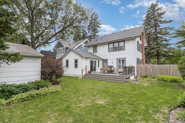 244 Macalester St, Saint Paul, MN 55105 - back of property with a deck
