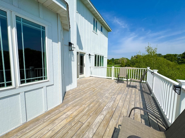 1207 Martin St, Fergus Falls, MN 56537 - view of wooden terrace