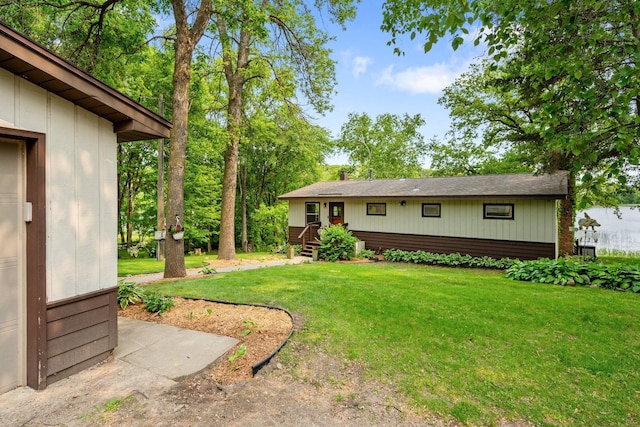 597 Emmet Rd, Lynden Twp, MN 55320 - view of grassy yard