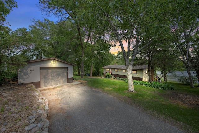 597 Emmet Rd, Lynden Twp, MN 55320 - detached garage with driveway