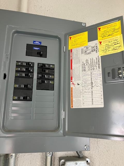 607 3rd St SW, Waseca, MN 56093 - utilities featuring electric panel