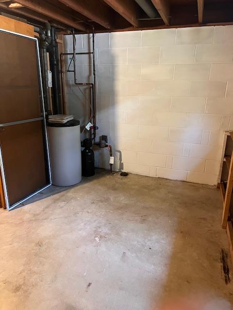 5951 Oakwood Mnr NE, Fridley, MN 55432 - below grade area with a water softener system