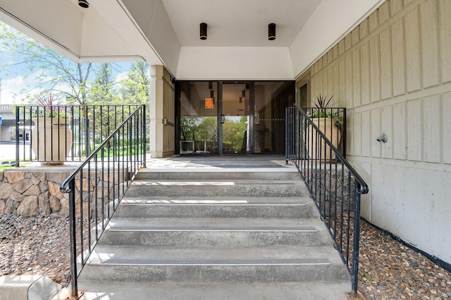 1920 1st St Unit 304, Minneapolis, MN 55454 - view of entrance to property