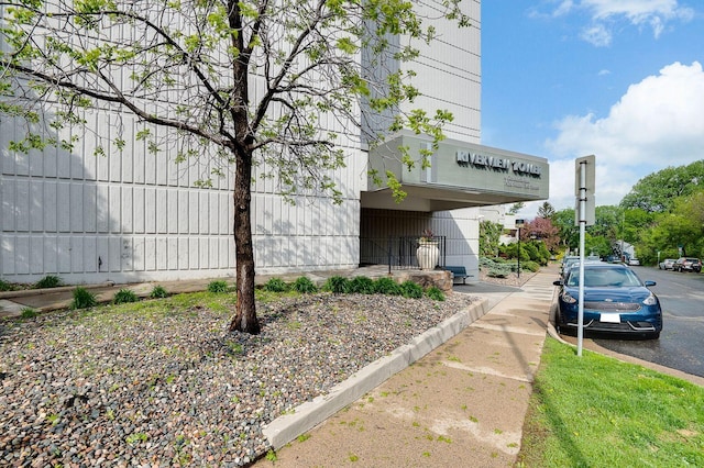 1920 1st St Unit 304, Minneapolis, MN 55454 - view of building exterior