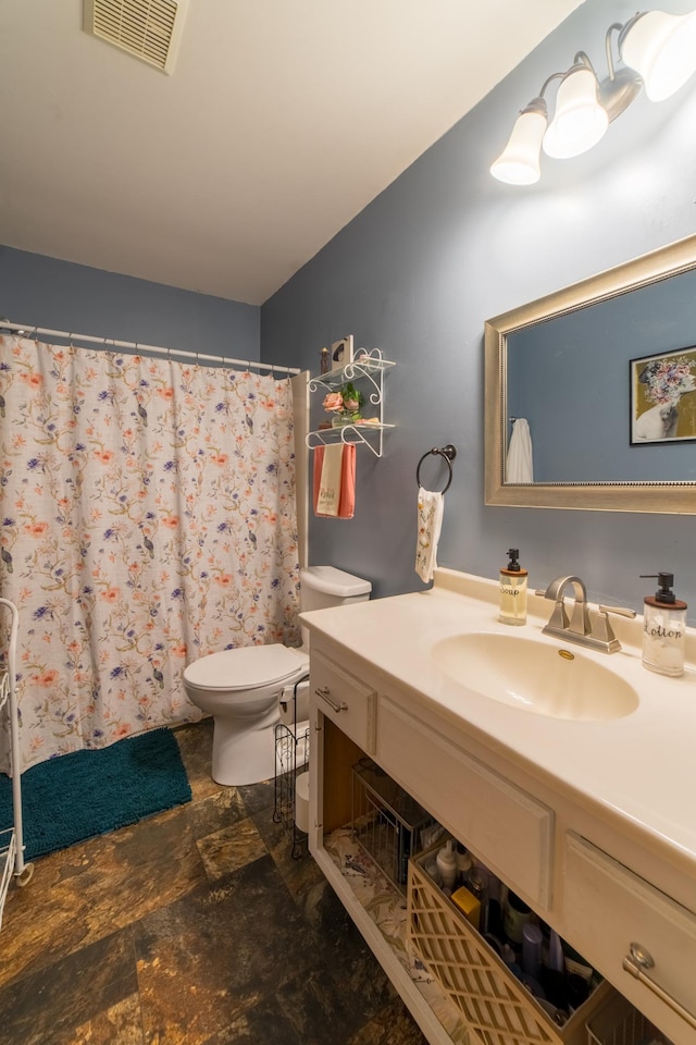 920 9th St, Rush City, MN 55069 - full bathroom with vanity, stone finish flooring, and a shower with shower curtain