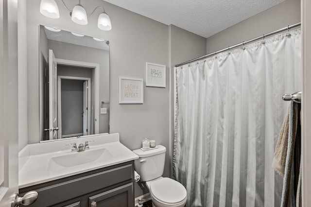 7363 146th Xing NW, Ramsey, MN 55303 - bathroom with vanity, a textured ceiling, and curtained shower